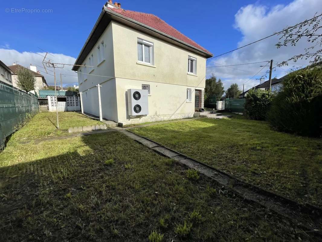 Maison à SAINT-FLOUR