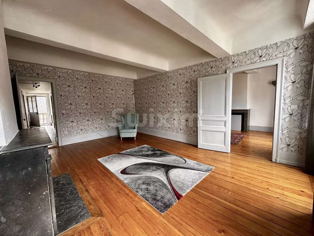 Appartement à LONS-LE-SAUNIER