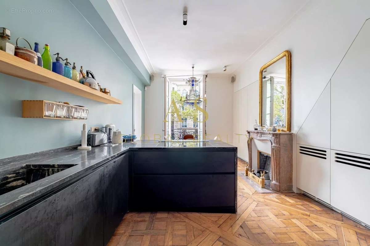 Appartement à PARIS-6E