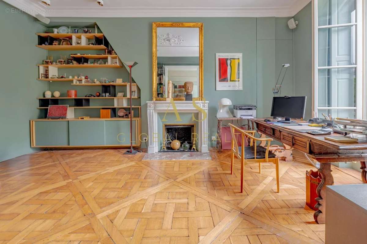 Appartement à PARIS-6E