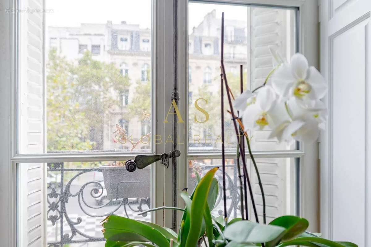 Appartement à PARIS-6E