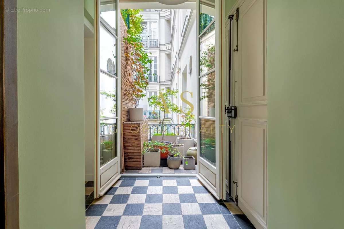 Appartement à PARIS-6E