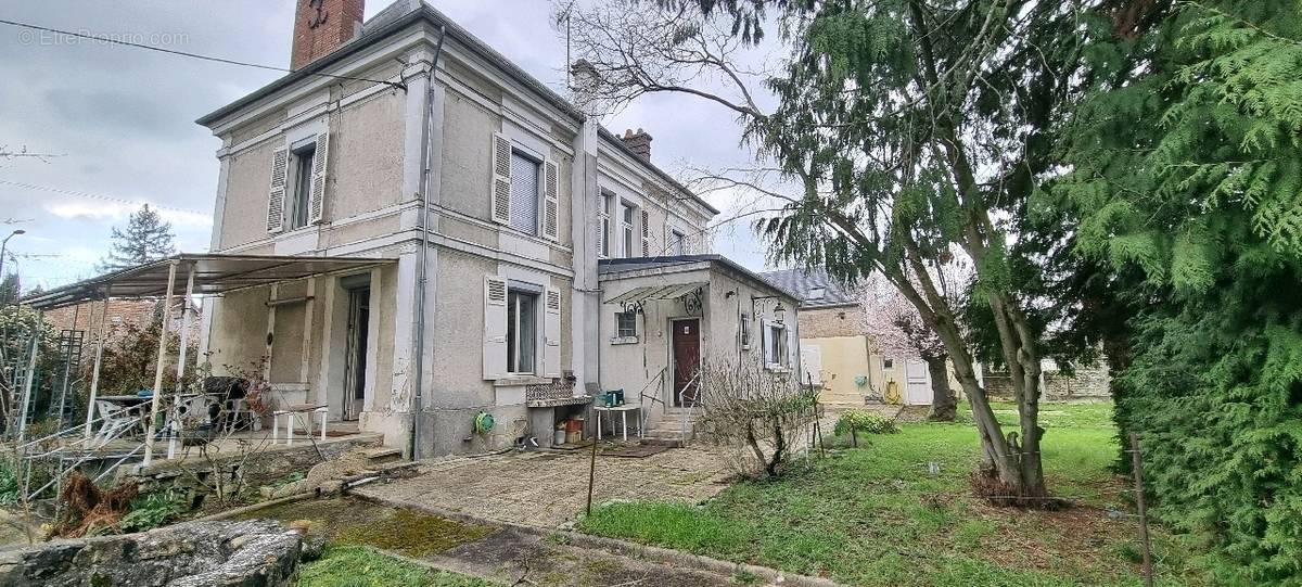 Maison à ROSNY-SUR-SEINE