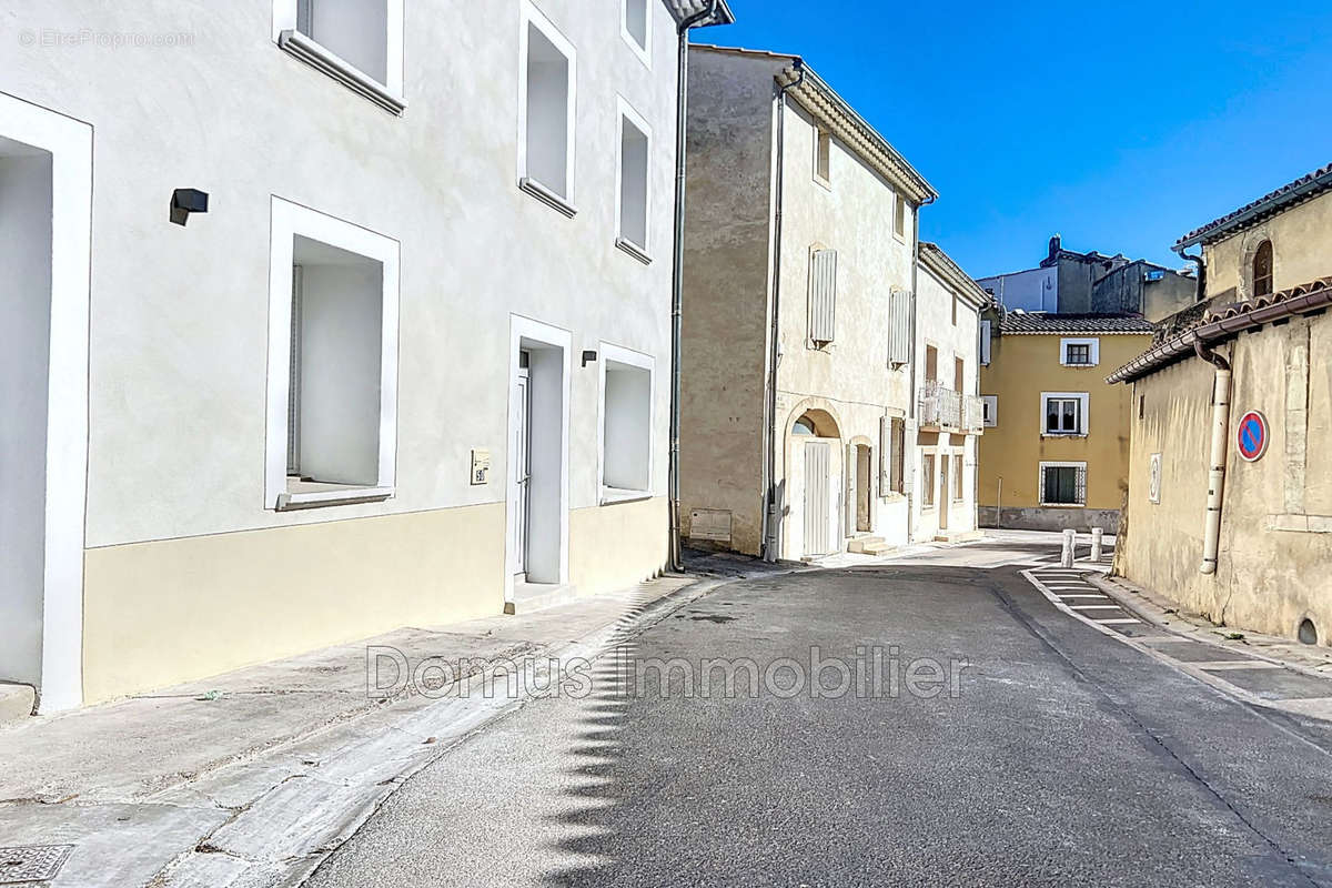 Maison à SAINT-SATURNIN-LES-AVIGNON