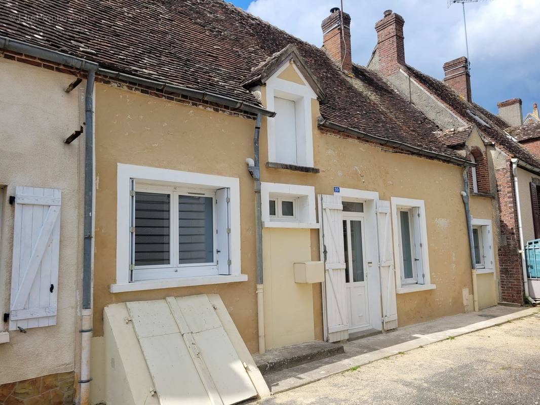 Maison à BELLOU-SUR-HUISNE