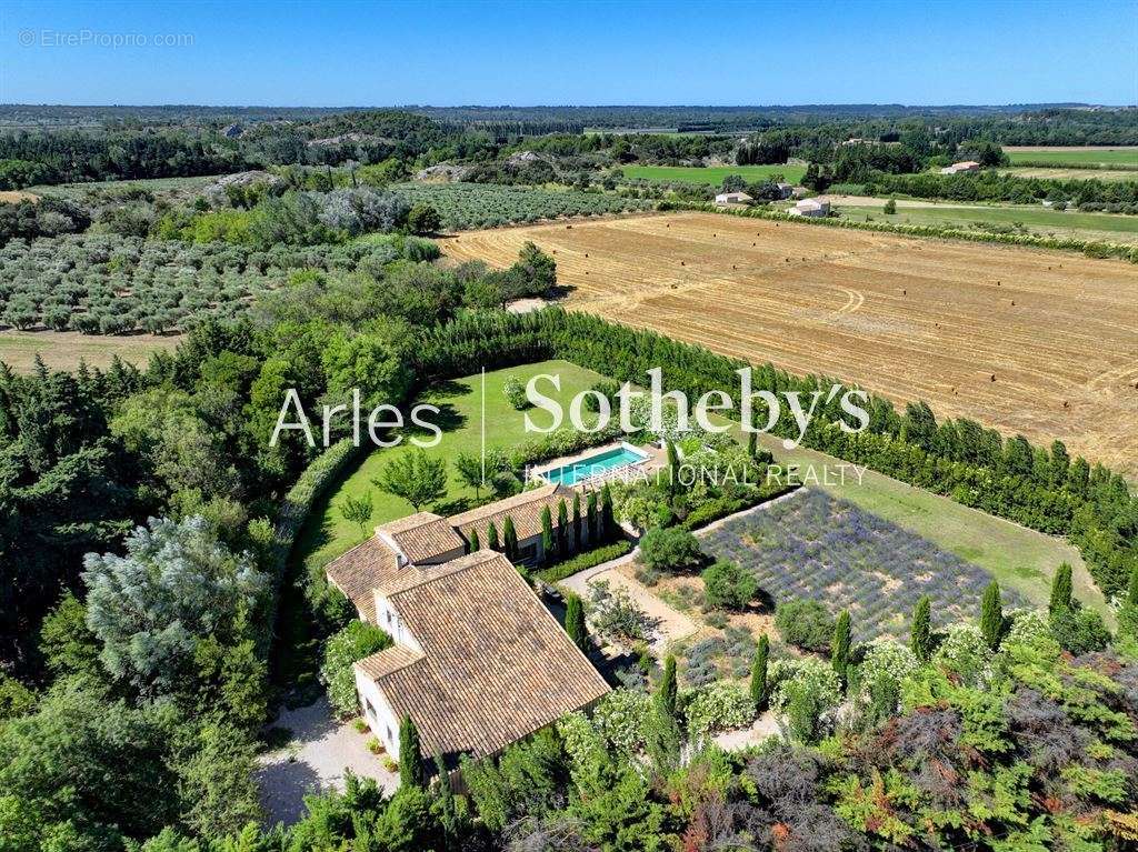 Maison à MAUSSANE-LES-ALPILLES