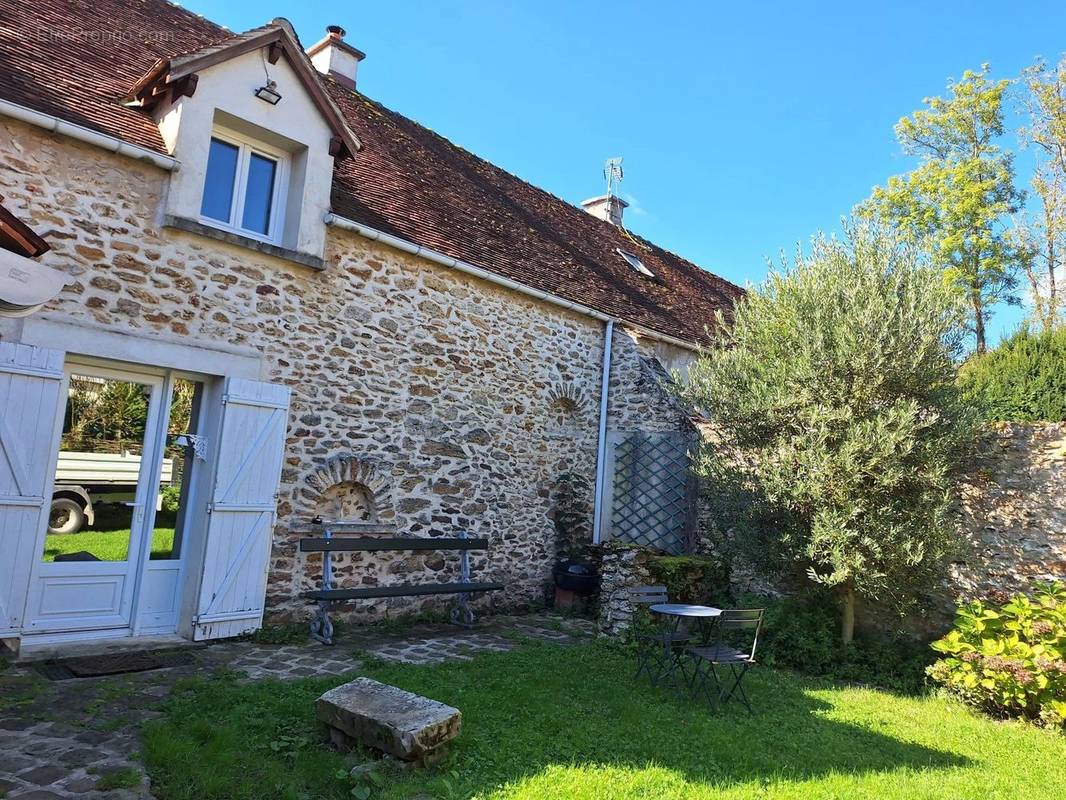 Maison à FAREMOUTIERS