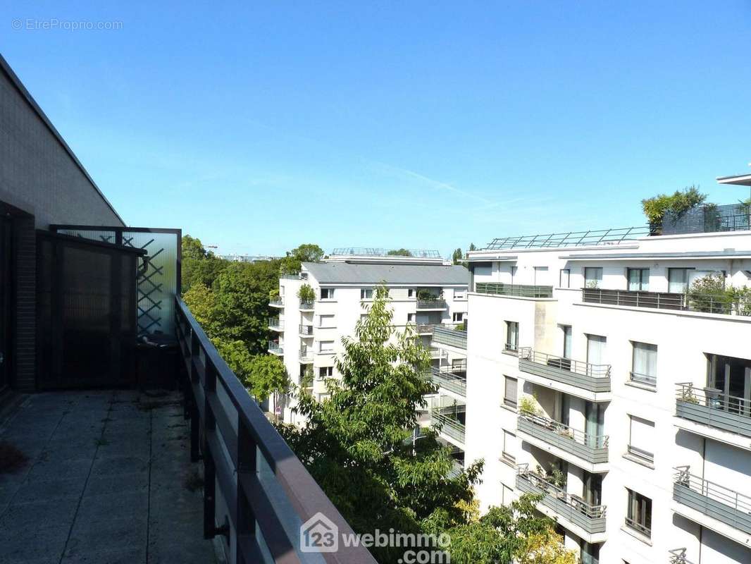 Appartement à ISSY-LES-MOULINEAUX