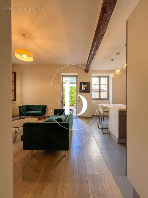 Appartement à UZES