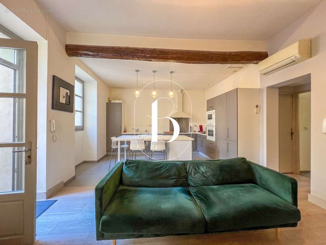 Appartement à UZES