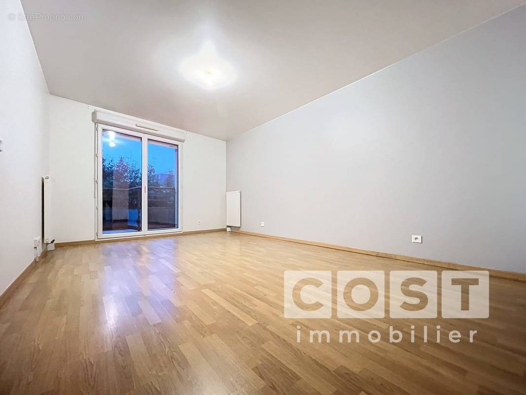 Appartement à COLOMBES