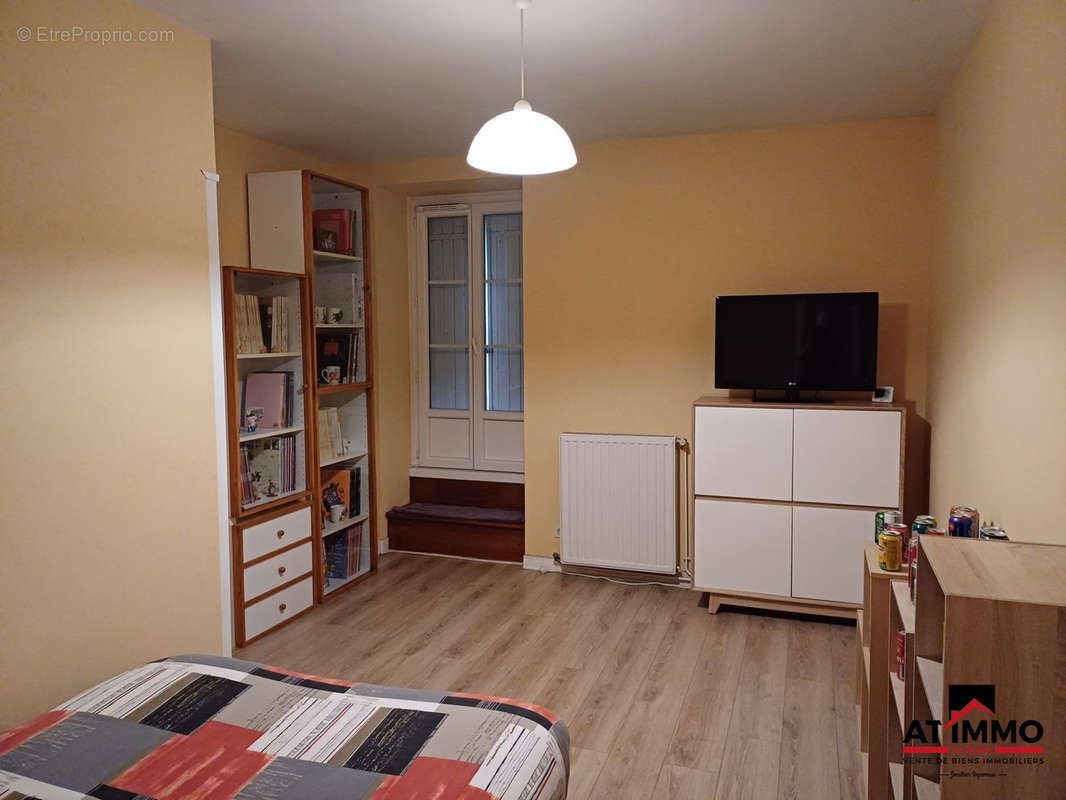 Appartement à CHALAIS