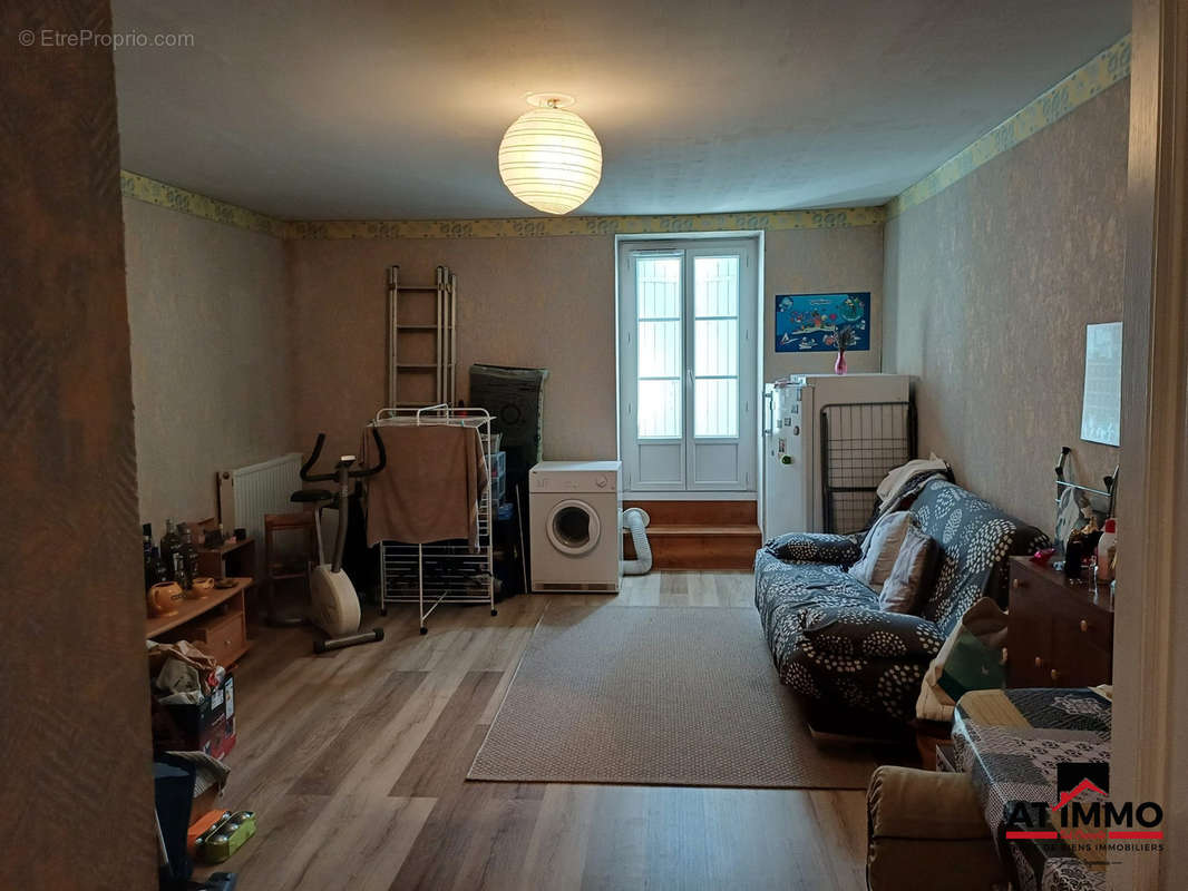 Appartement à CHALAIS