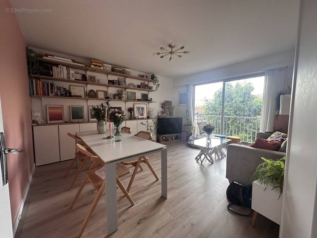 Appartement à PARIS-12E