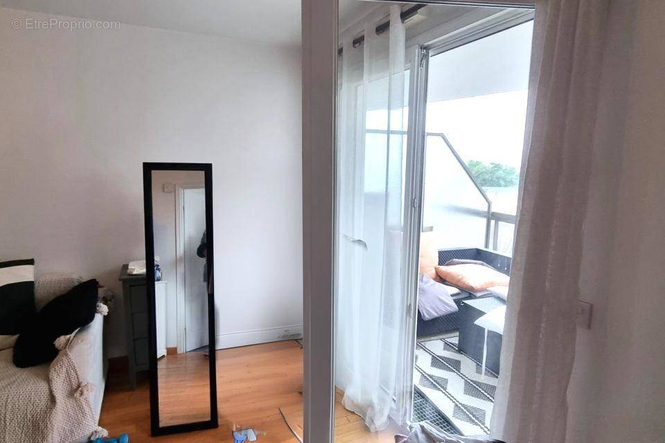 Appartement à ISSY-LES-MOULINEAUX