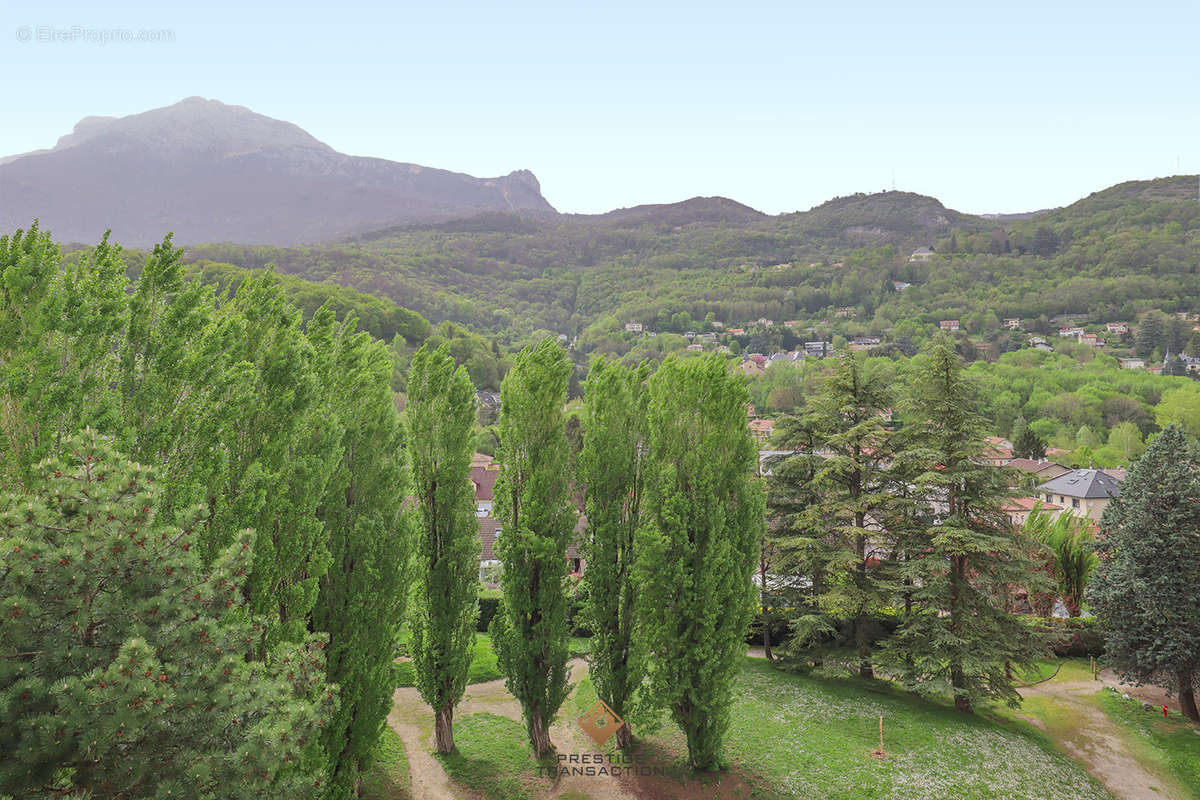 Appartement à SEYSSINET-PARISET