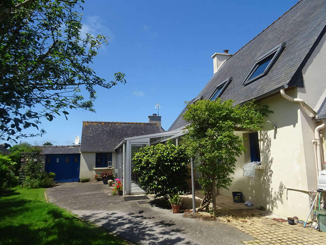 Maison à PLOUGUERNEAU