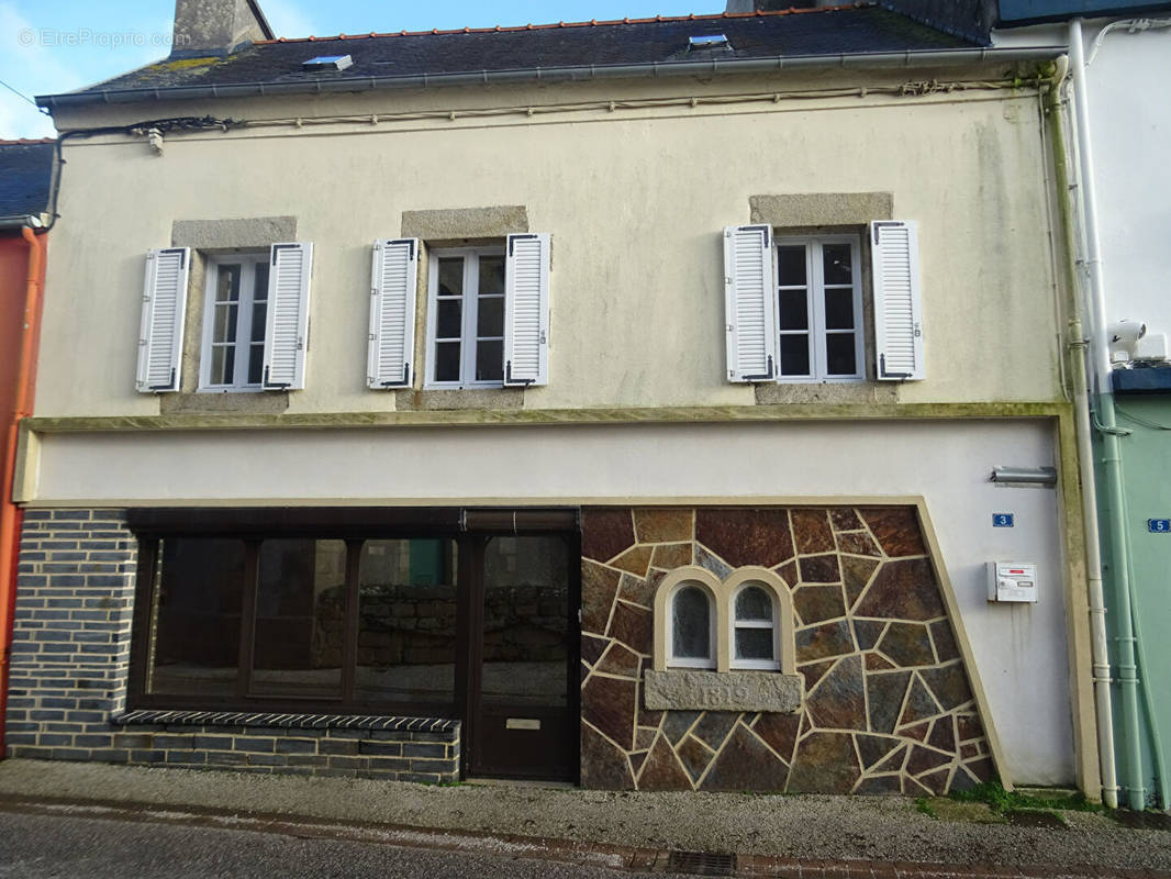 Maison à PLOUGUERNEAU