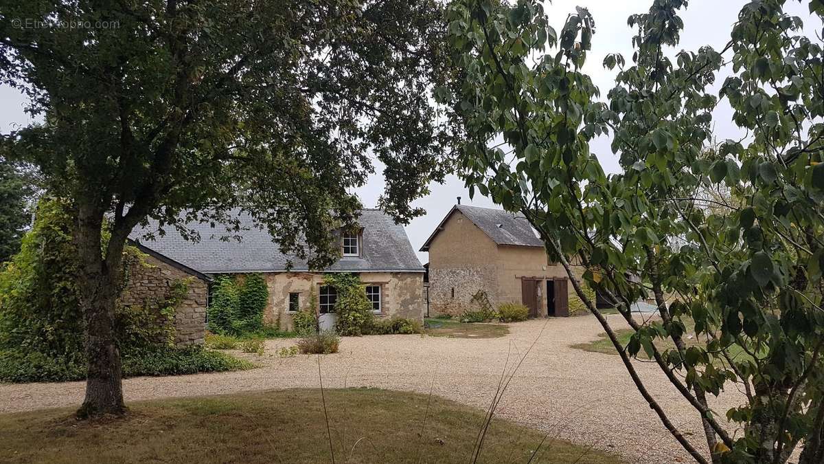 Maison à SAINT-DENIS-D&#039;ANJOU