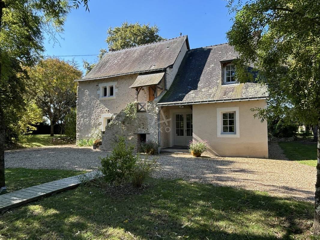 Maison à SAINT-DENIS-D&#039;ANJOU