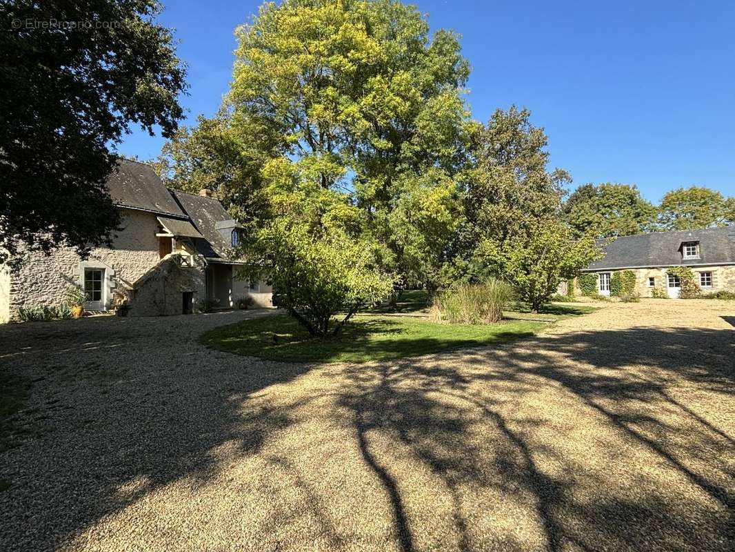 Maison à SAINT-DENIS-D&#039;ANJOU