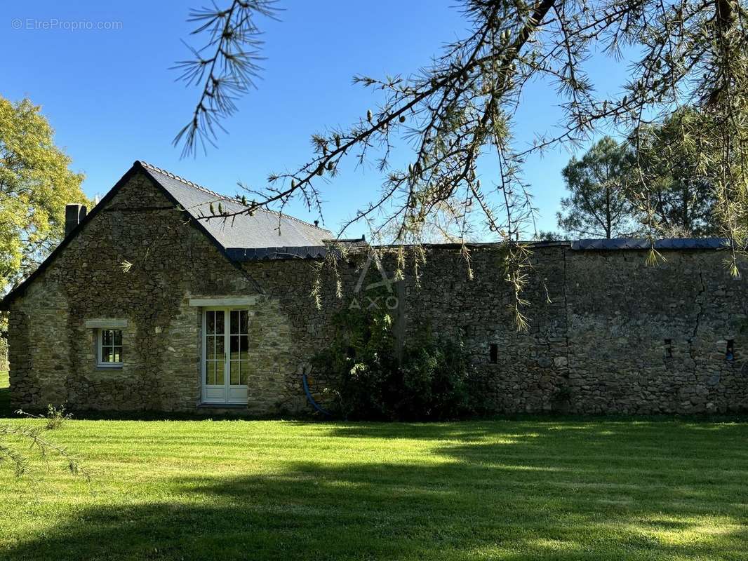 Maison à SAINT-DENIS-D&#039;ANJOU