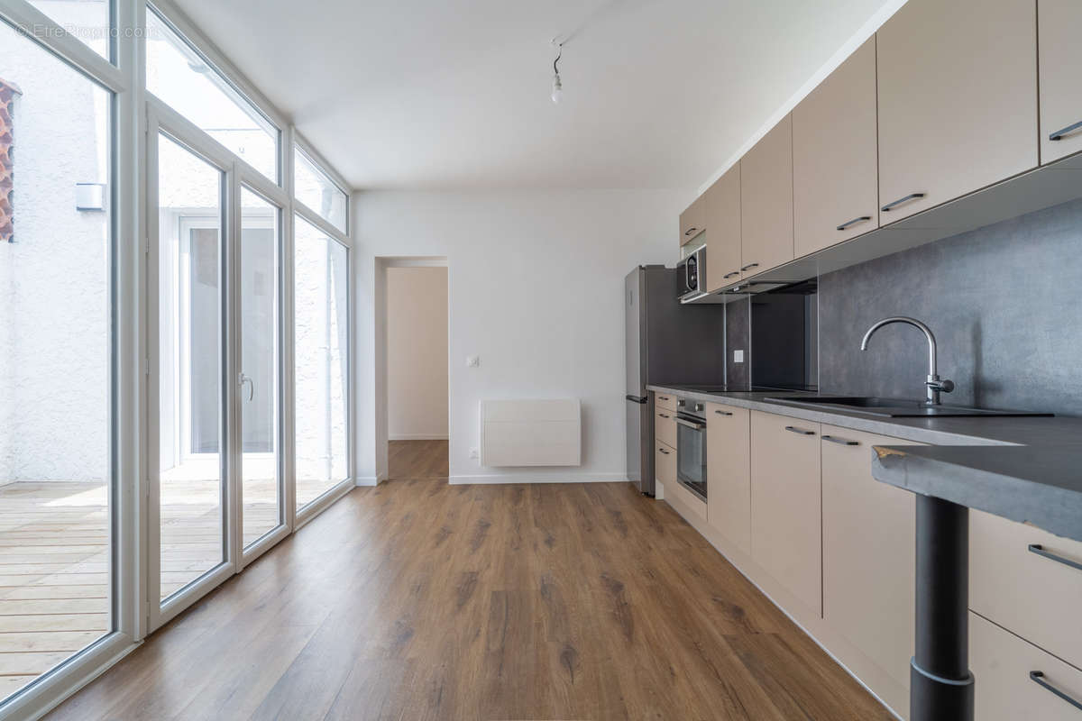 Appartement à BORDEAUX