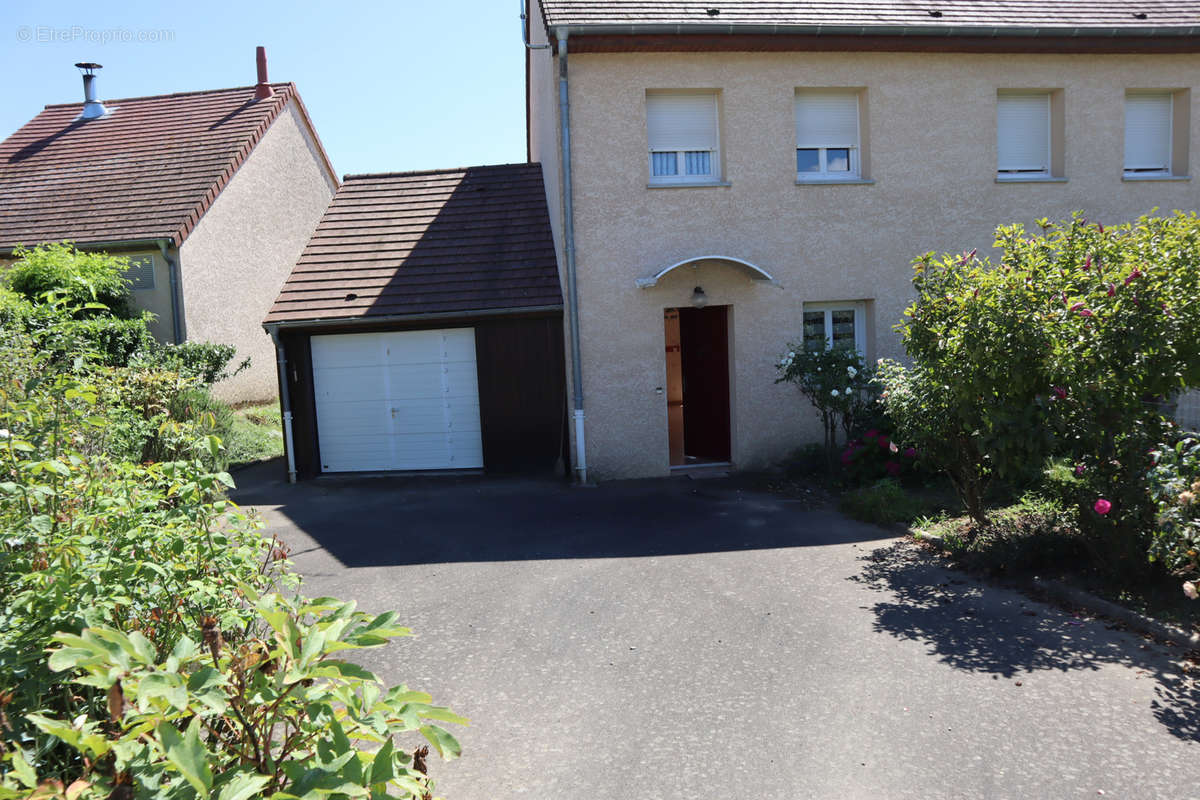 Maison à AUTUN