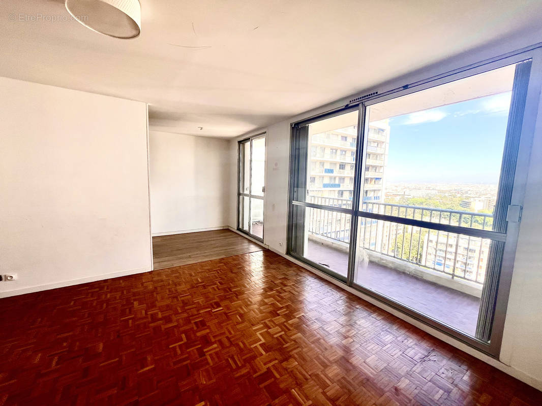 Appartement à MARSEILLE-9E