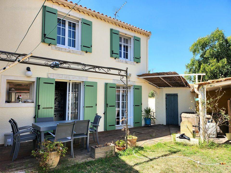 Maison à PORT-SAINT-LOUIS-DU-RHONE