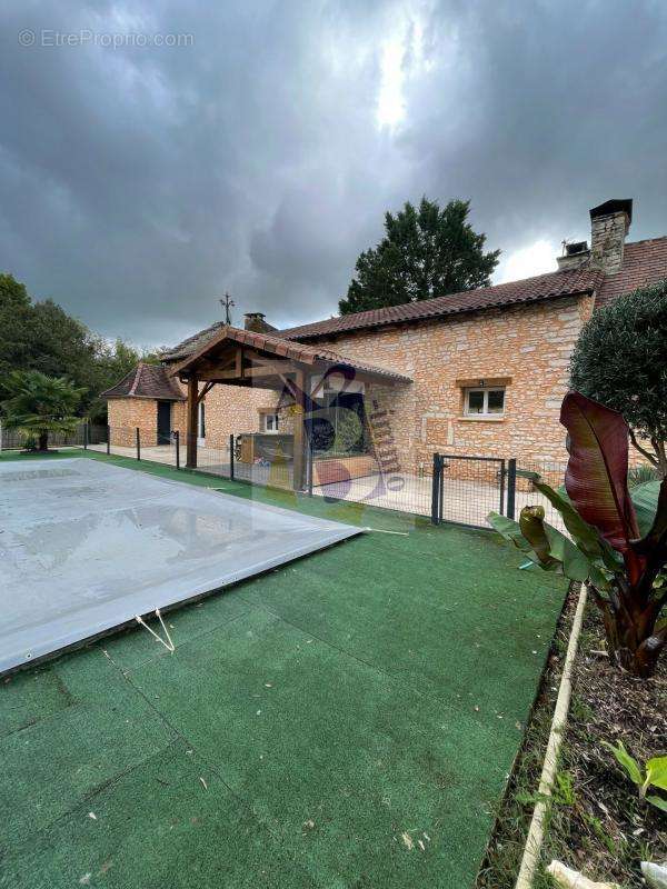 Maison à SAVIGNAC-LES-EGLISES