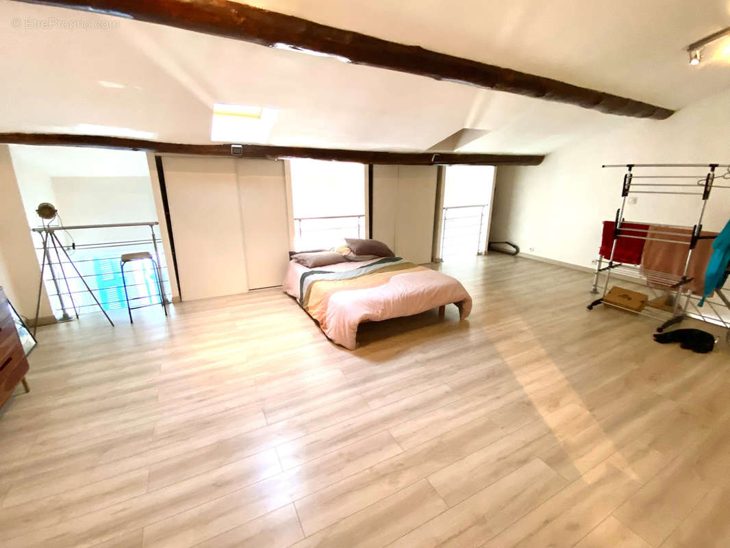 Appartement à MARSEILLE-6E