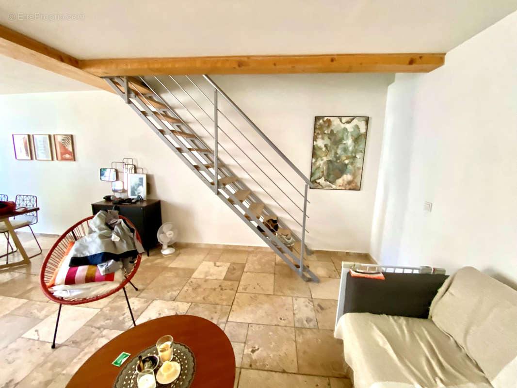 Appartement à MARSEILLE-6E