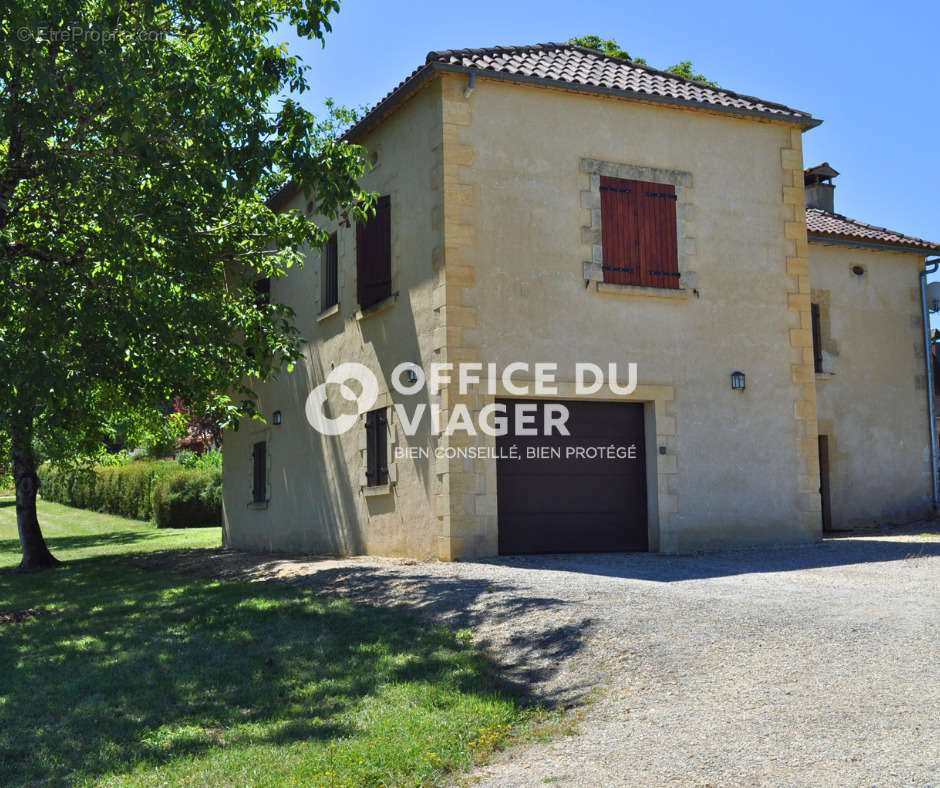 Maison à SAINTE-FOY-DE-LONGAS