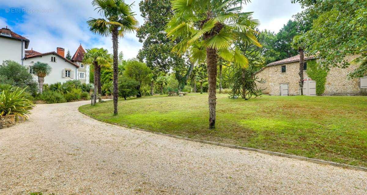 Maison à LUCBARDEZ-ET-BARGUES