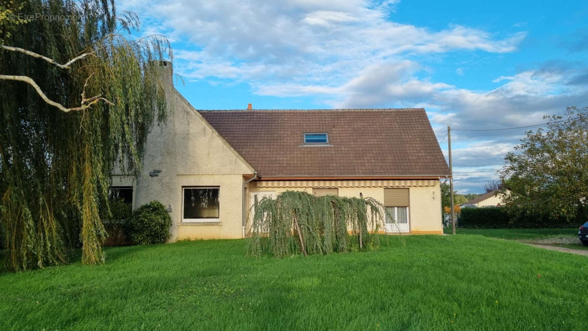 Maison à VARENNES-SUR-ALLIER