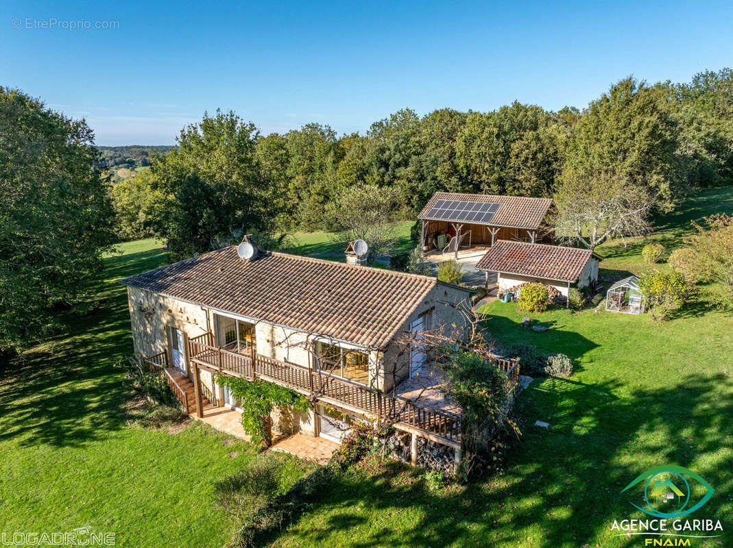 Maison à LACAPELLE-BIRON