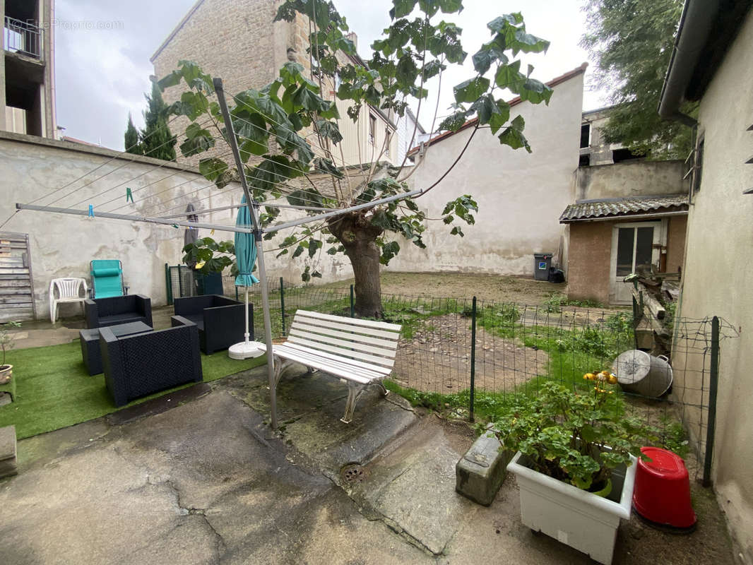 Appartement à SAINT-ETIENNE