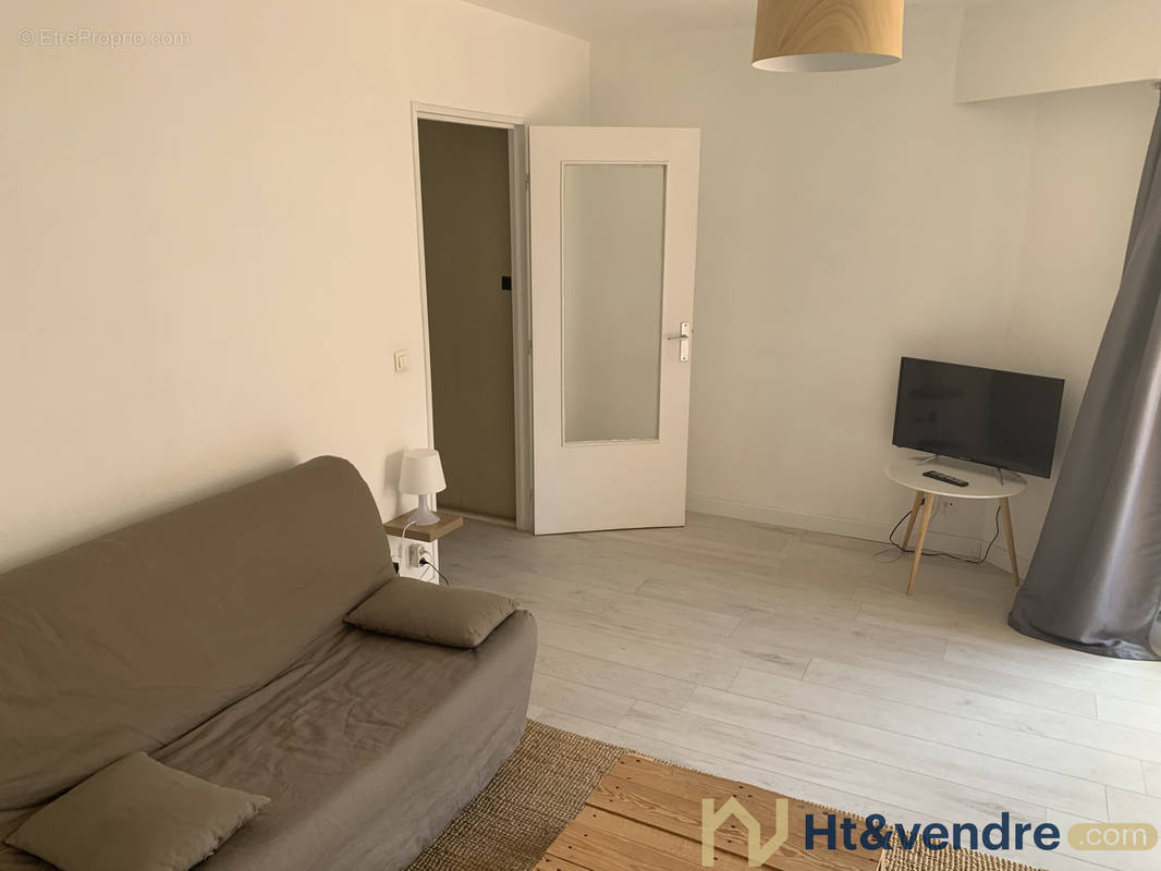 Appartement à HYERES