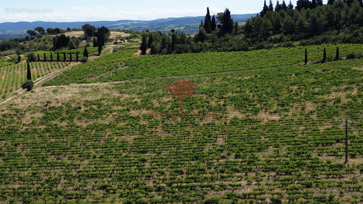 Terrain à NEBIAN