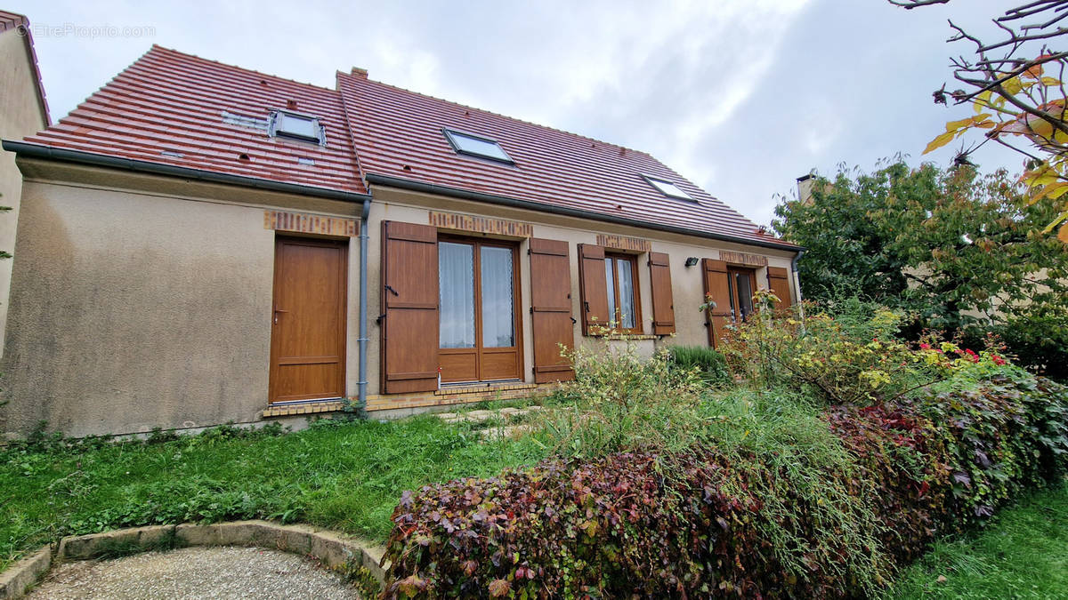 Maison à LOUVRES