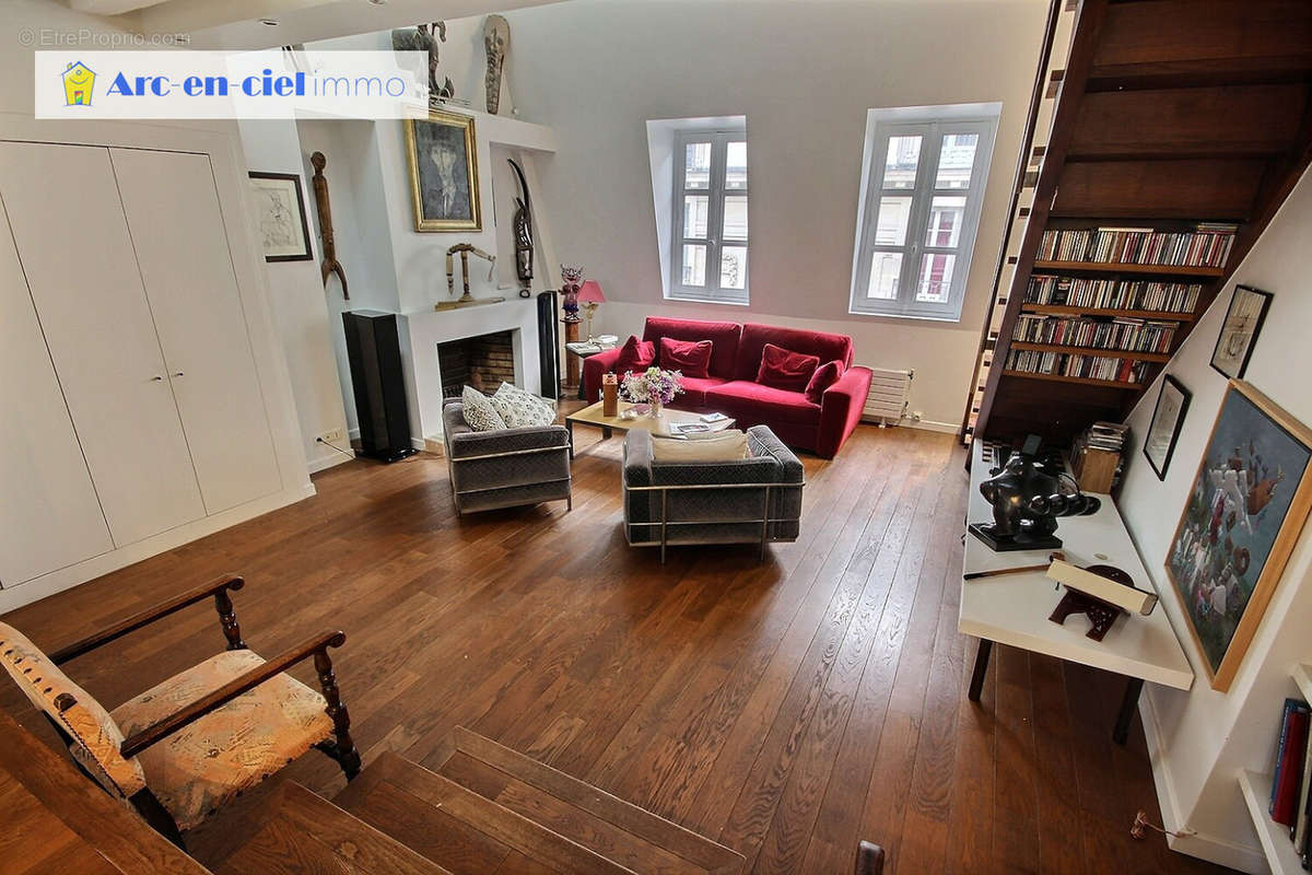 Appartement à PARIS-3E