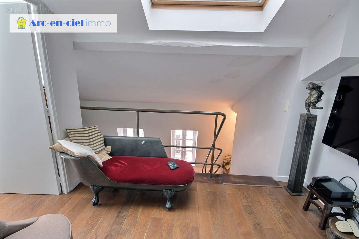 Appartement à PARIS-3E