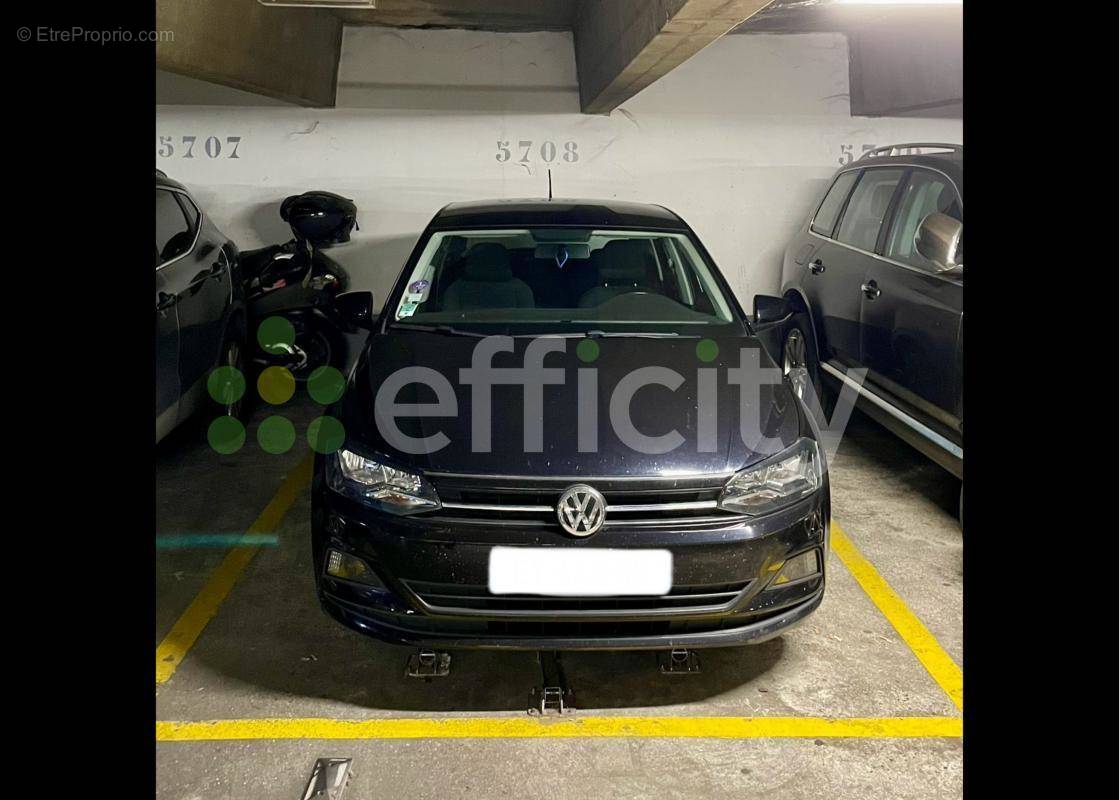 Parking à PARIS-13E