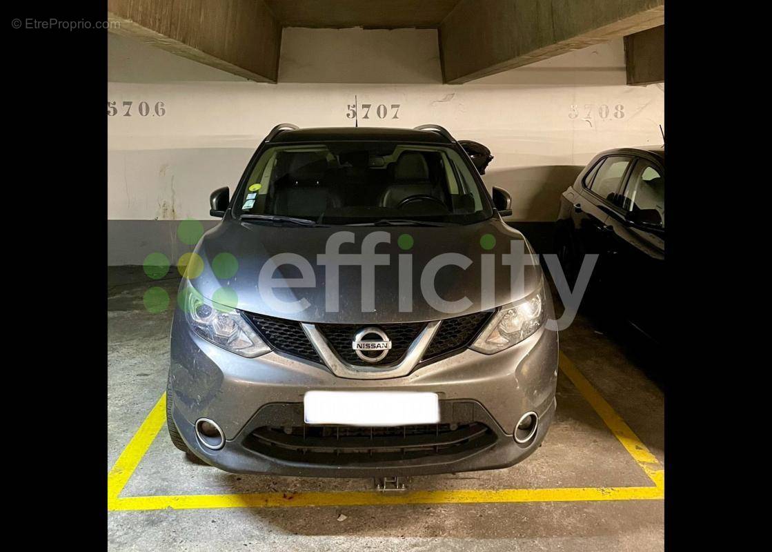 Parking à PARIS-13E