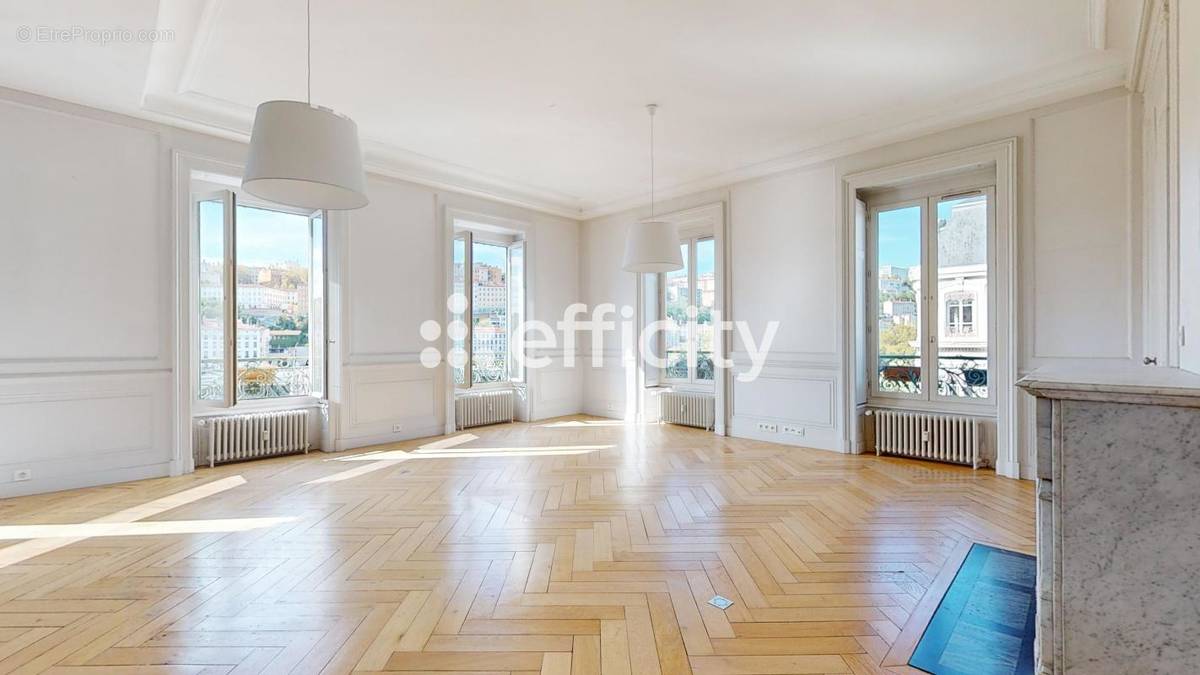 Appartement à LYON-6E