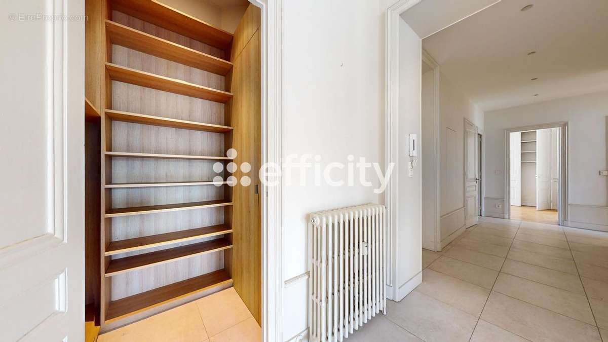 Appartement à LYON-6E