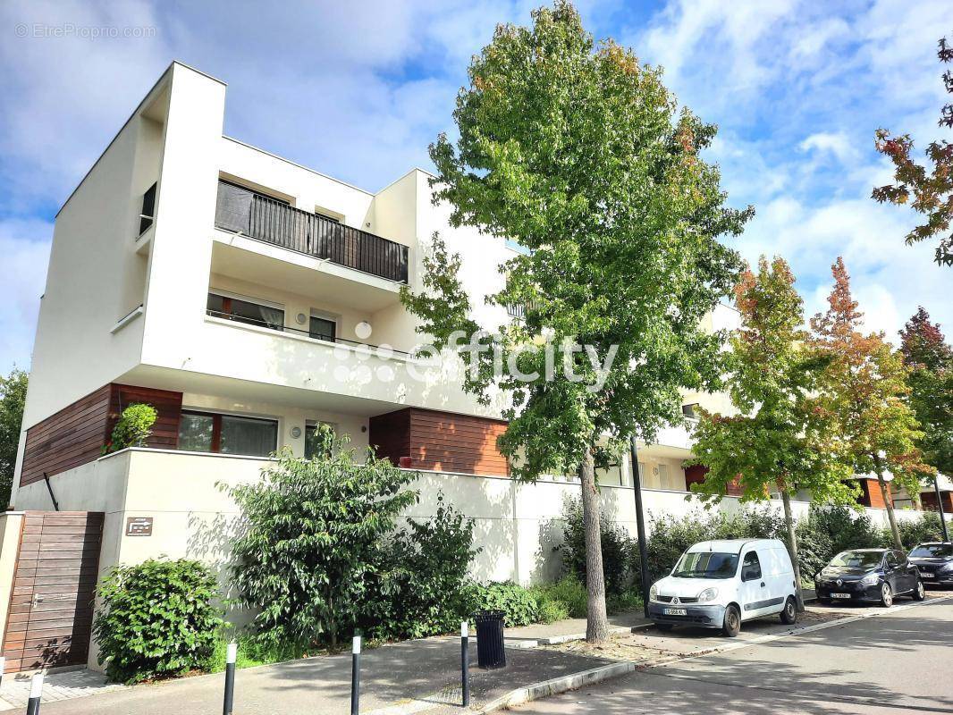 Appartement à SAINT-JACQUES-DE-LA-LANDE