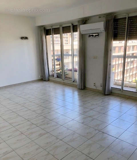 Appartement à MARSEILLE-9E