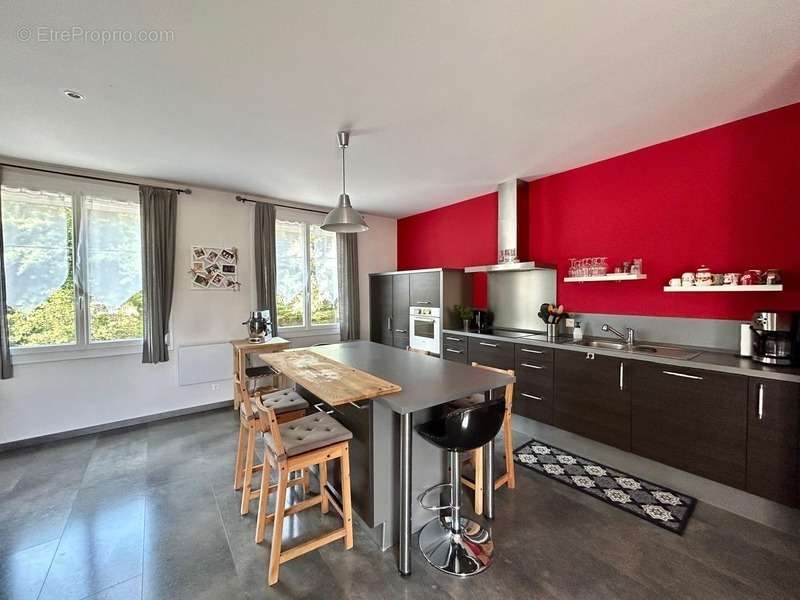 Appartement à MONTCEAU-LES-MINES